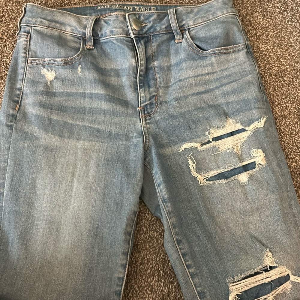 AE Skinny ripped jeans